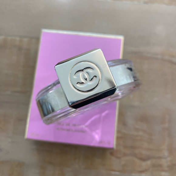 Chanel Chance collectible perfume bottle with box vanity decor - Picture 4 of 9